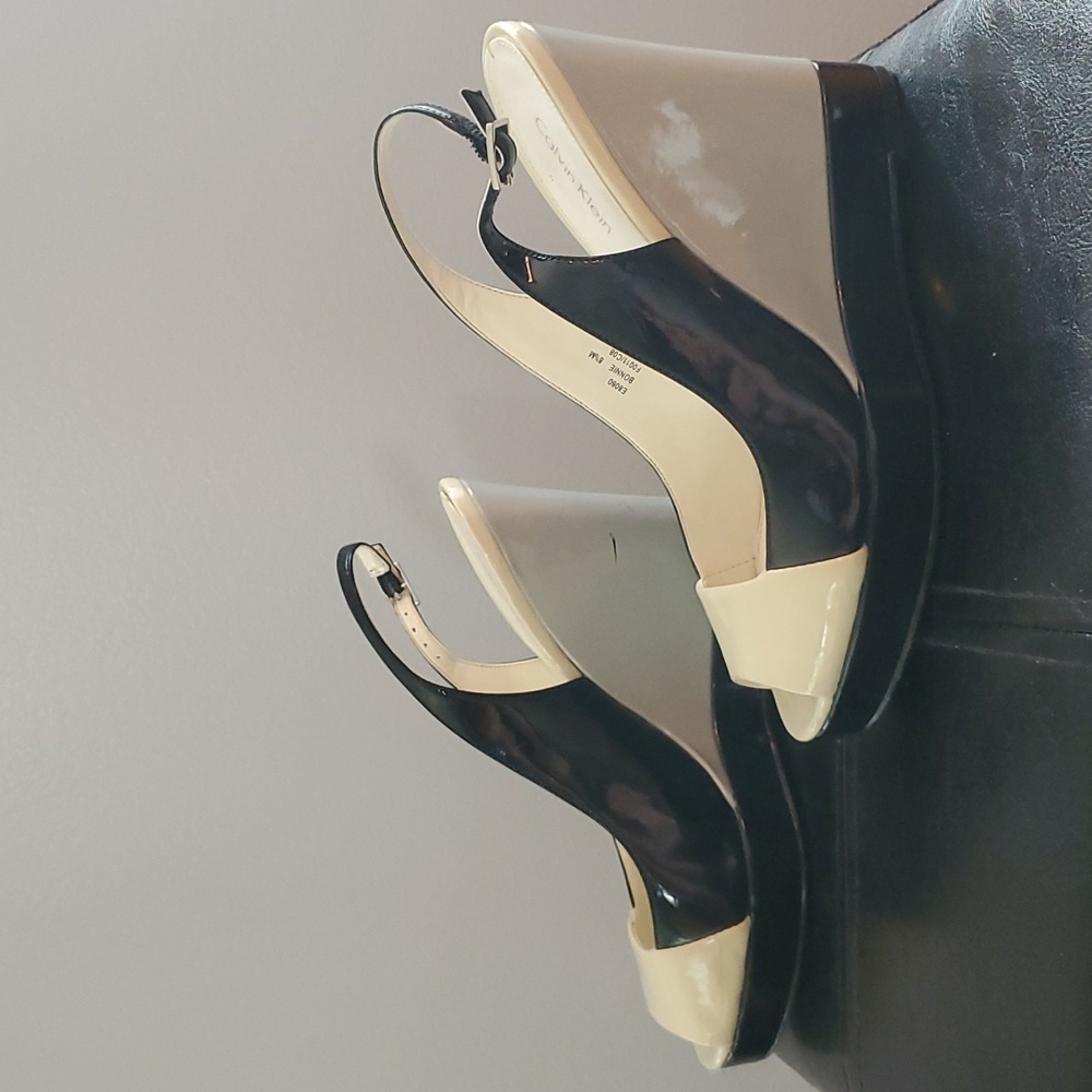 Calvin Klein Colorblock Wedge - Picture 2 of 7